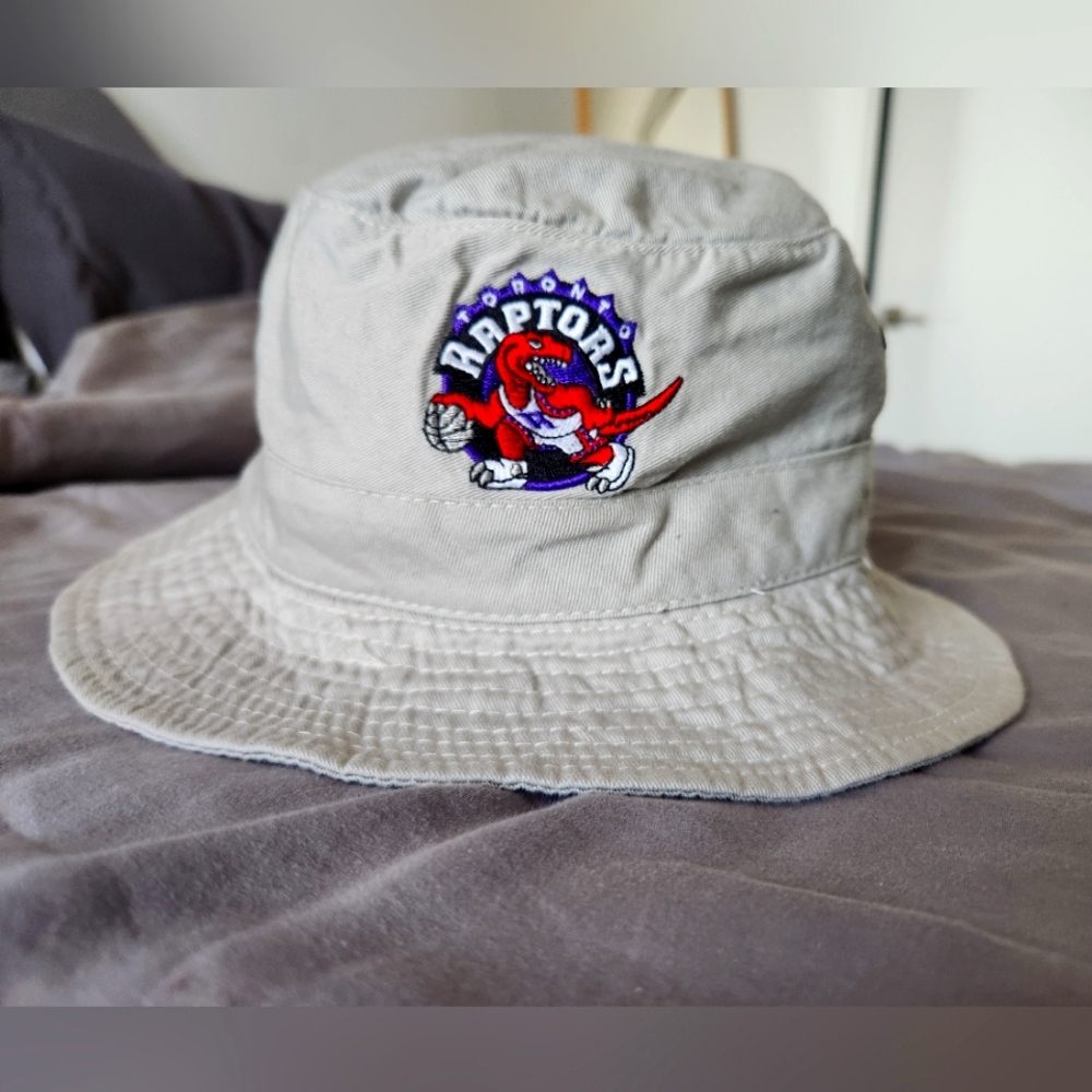Toronto Raptors Cotton Bucket Hat (Size S, Tan)